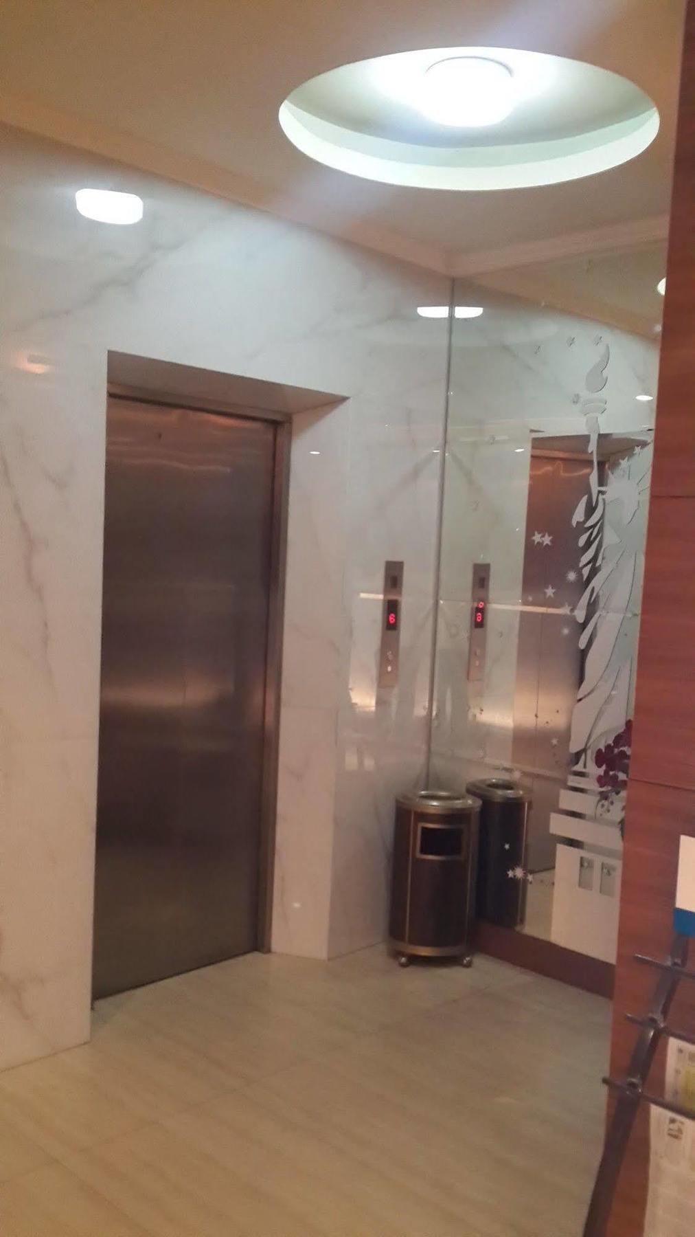 California Hotel جاكرتا المظهر الخارجي الصورة